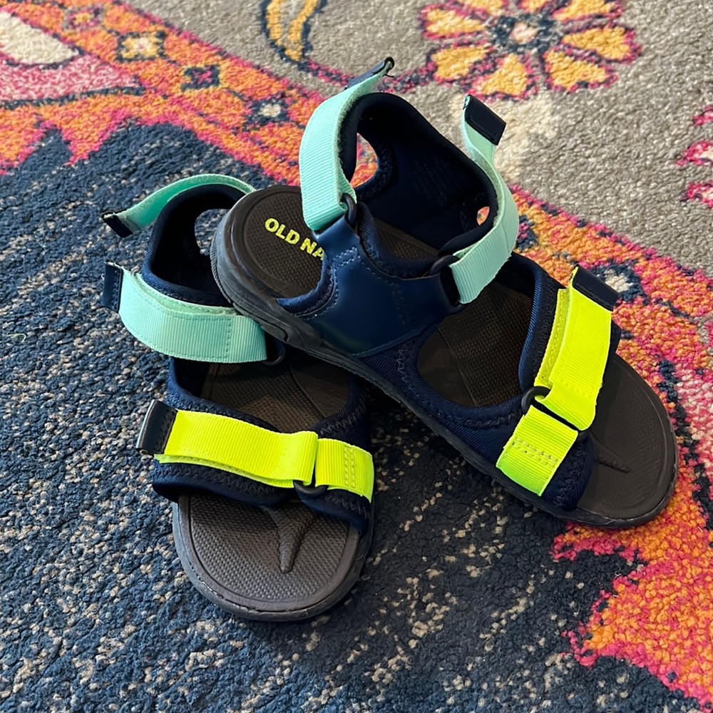 Old navy water shoes. Colorful Velcro straps size 13